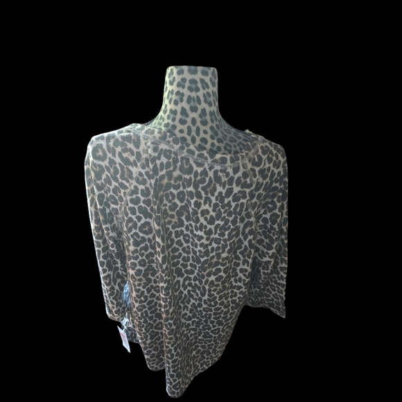 Moa Moa Animal Print Blouse - Picture 2 of 3